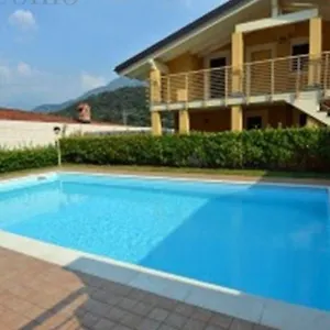 Appartamento Attico With Swimming Pool, Lenno