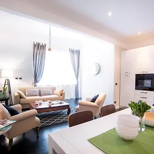 Rent In - Iv Novembre , Rome Italy